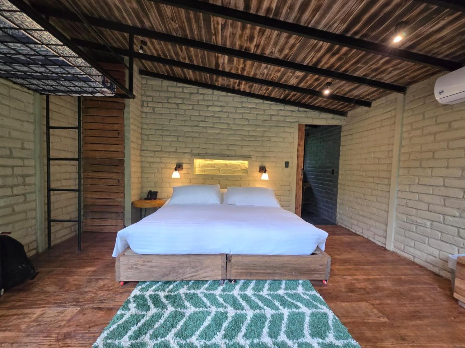 哈玛德里亚山林小屋 Puerto Misahuallí 外观 照片